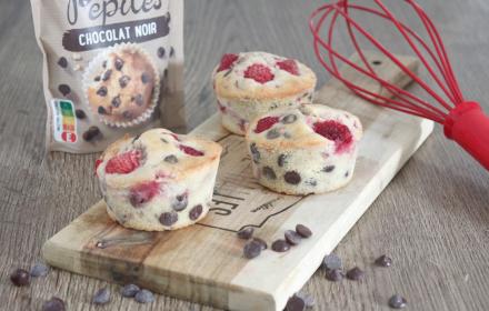 Muffins aux framboises et pépites de chocolat
