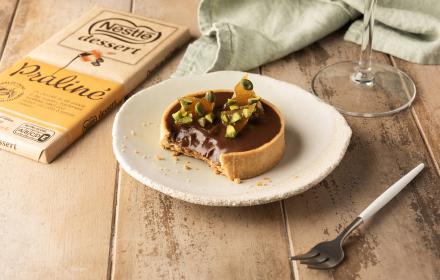 Tartelette au chocolat praliné et pistaches caramélisées