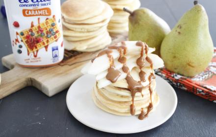 Pancakes sauce caramel et poires