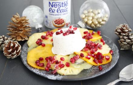 Carpaccio de fruits exotiques et glace à la noix de coco Carpaccio de fruits exotiques et glace à la noix de coco