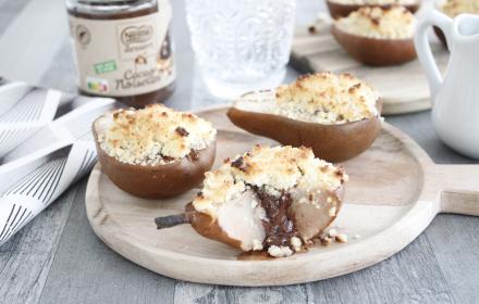 Poires coeur de pâte à tartiner et crumble