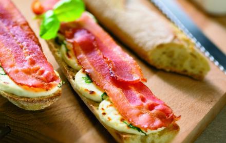 Tartines chèvre-basilic