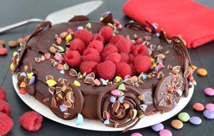 Gateau moelleux framboises Smarties