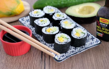 Makis mangue concomvre avocat et sauce saveur