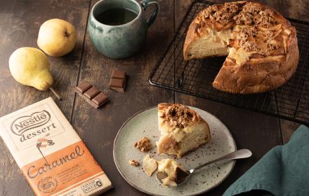 Gâteau invisible aux poires et caramel
