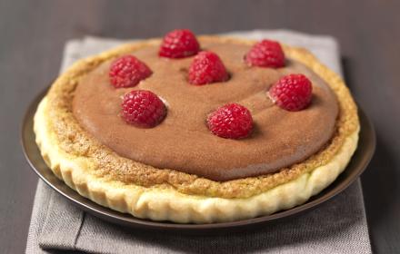 Sable aux pistaches et framboises et sa mousse au chocolat