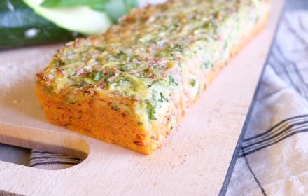 Cake bicolore au râpé de jambon et mozzarella