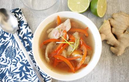 Soupe boeuf gingembre et poivron
