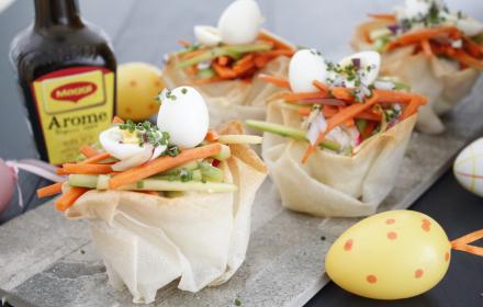 Nids croustillants au chèvre frais et légumes