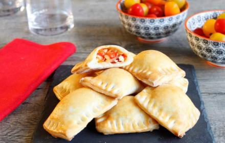 Mini chaussons à la Grecque au poivron et féta