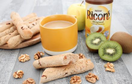 Ricoré et ficelles à la compotée de fraises