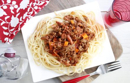 Les spaghetti bolognaise et petits lardons