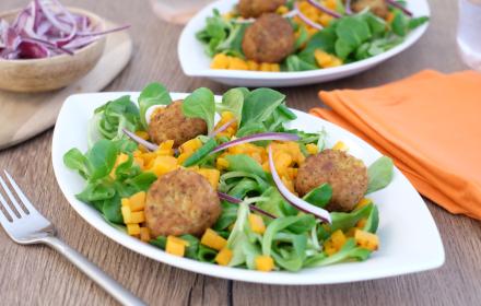 Salade de mache butternut confit et falafels