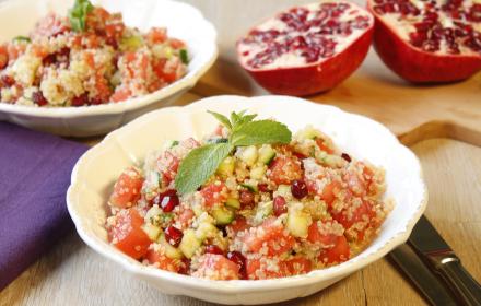 Salade pastèque, quinoa et grenade à la menthe