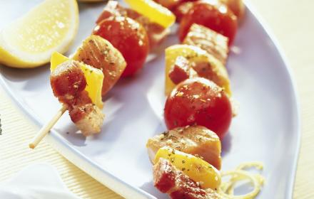 Brochettes de saumon aux lardons