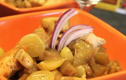 Aiguilettes de poulet aux aubergines et raisins