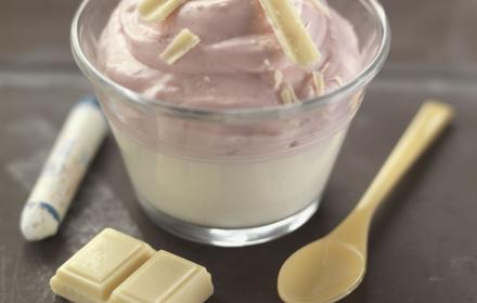 Duo de mousses poire, framboise et chocolat blanc