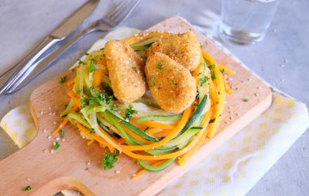 Nuggets de soja, nids de légumes et purée de pommes de terre Nuggets de soja, nids de légumes et purée de pommes de terre