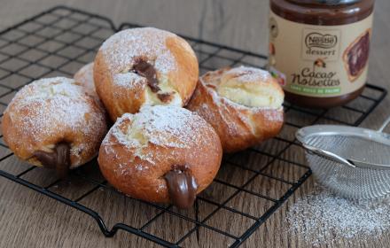 Beignets fourrés à la pâte à tartiner