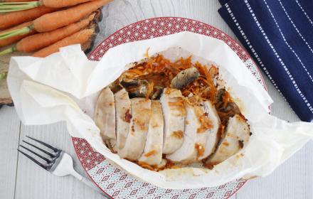 Papillotes de volaille aux carottes persillées et emmental