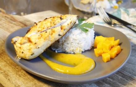Escalopes de poulet gingembre et coriandre sauce mangue