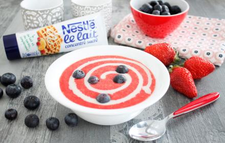 Soupe glacée fraises et lait concentré