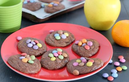 Cookie brownie aux Smarties