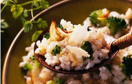 Risotto aux brocolis, pignons grilles et parmesan