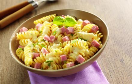 Fusilli au jambon et petite sauce fromagère