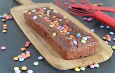 Gâteau fondant aux noix et Smarties