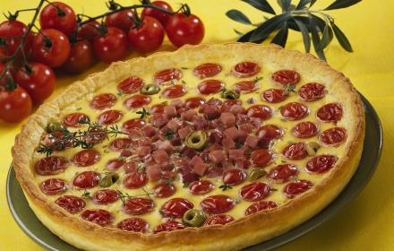 Tarte aux tomates cerises et des de jambon
