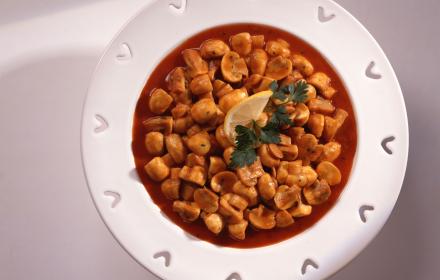 Sauce tomates aux champignons et lardons