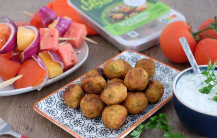 Brochettes estivales et boulettes de légumes Brochettes estivales et boulettes de légumes