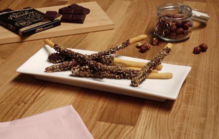 Sticks sablés chocolat Noir absolu et pralin