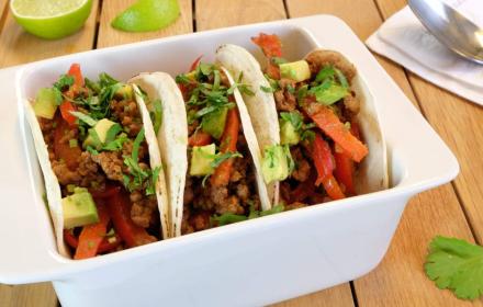 Tacos, salade avocat tomates