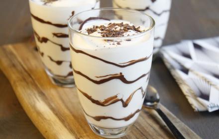 Latte frappé au chocolat noir