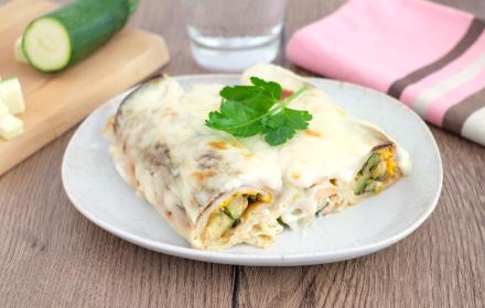 Crepes gratinées au saumon et courgettes grillées