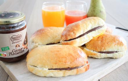Pains au lait fourrés à la pâte à tartiner Nestlé Dessert