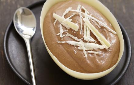 Oeufs de Pâques à la mousse chocolat-caramel