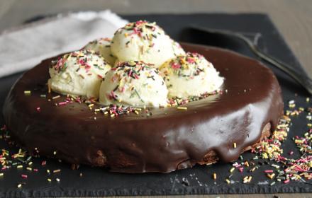 Gâteau nid glacé au chocolat