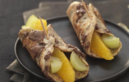 Petits rouleaux de crepes raisins orange choco caramel (pas avant octobre 2009)