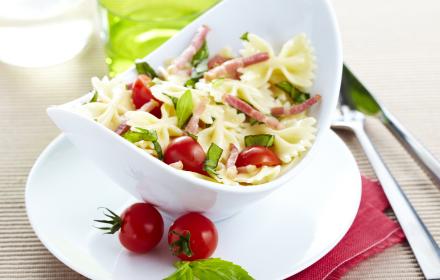 Salade de pates tomate basilic