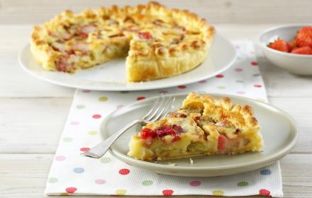 Tarte à la rhubarbe gratinée