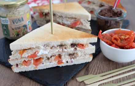 Club sandwich veggie tapenade Vuna chèvre frais