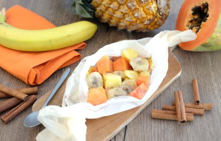 Papillotes de fruits sauce épicée