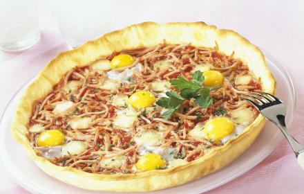 Tarte aux oeufs de caille et rape de jambon ( pas avant avril2004)