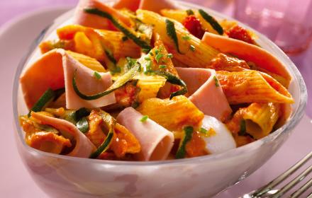 Penne au jambon et petits legumes