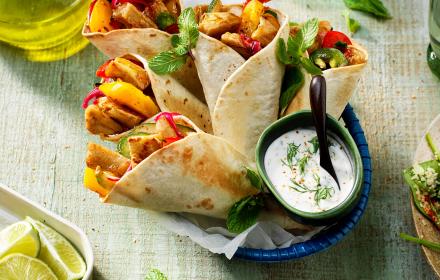 Mini Wraps with Vegan Filet Pieces